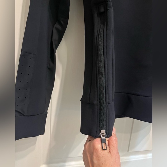 Lululemon Athletica Men's Black Scuba and Nylon Pullover Hoodie Medium, VGUC - Picture 6 of 10